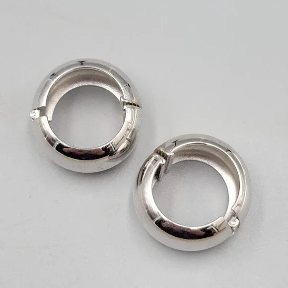 Vintage Napier Wide Hoops Clip on Earrings Signed 1.25 in - Picture 7 of 8